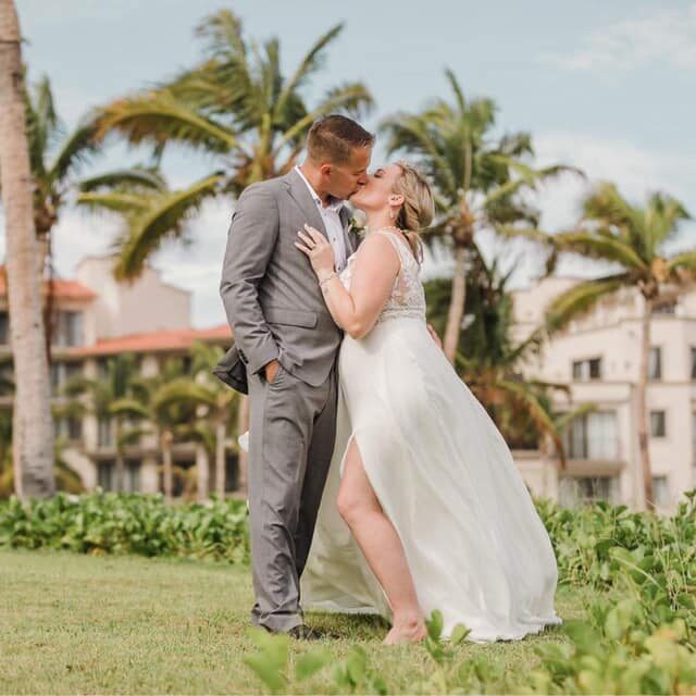 Bride and Groom Cabo